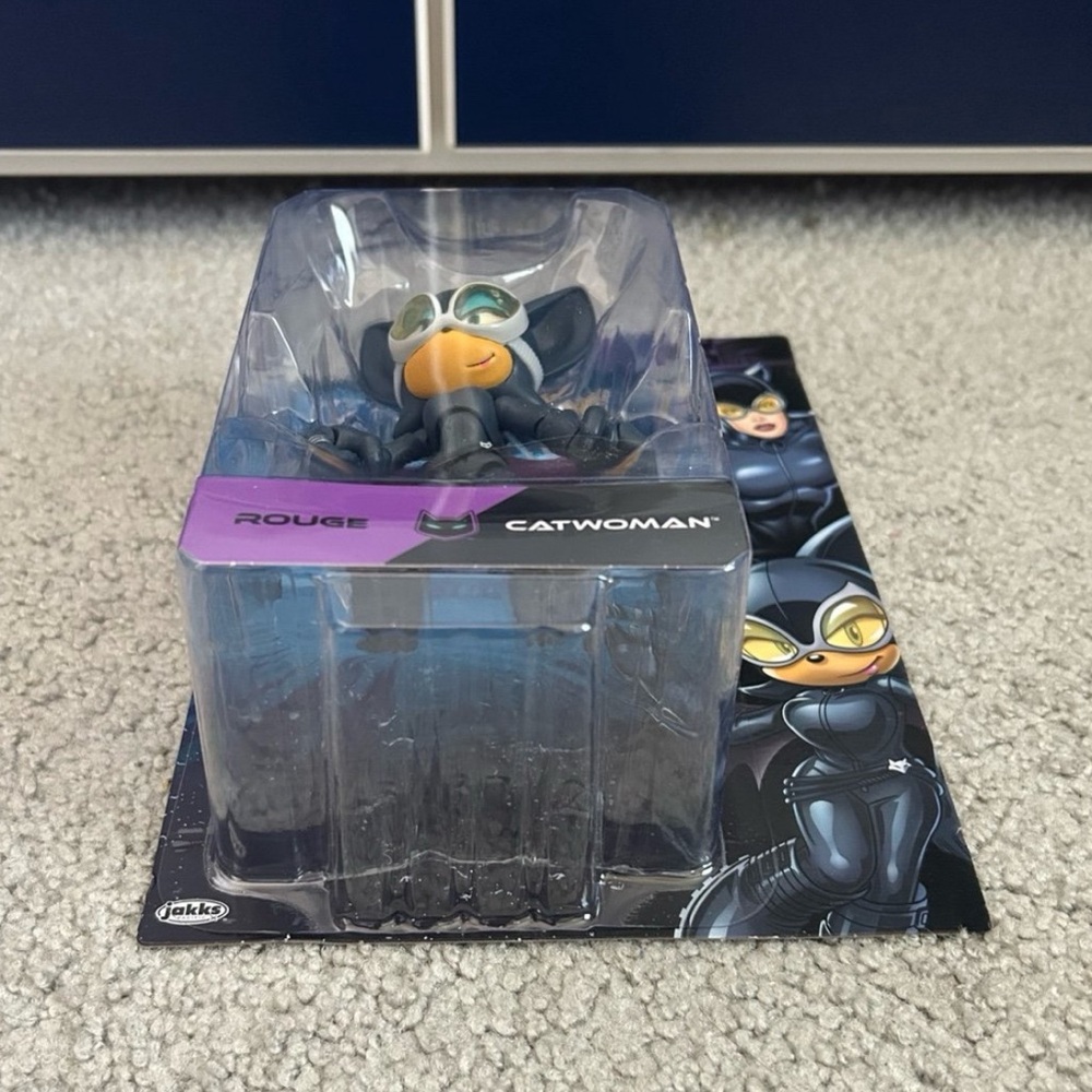 DC x Sonic Rouge The Bat as Catwoman 5” Jakks Pacific - Picture 12 of 12